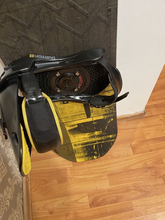 Placa snowboard burton 165 cm wide cu legaturi burton