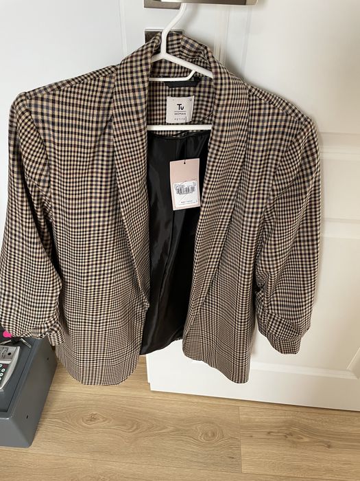 Sacou in carouri de primavara