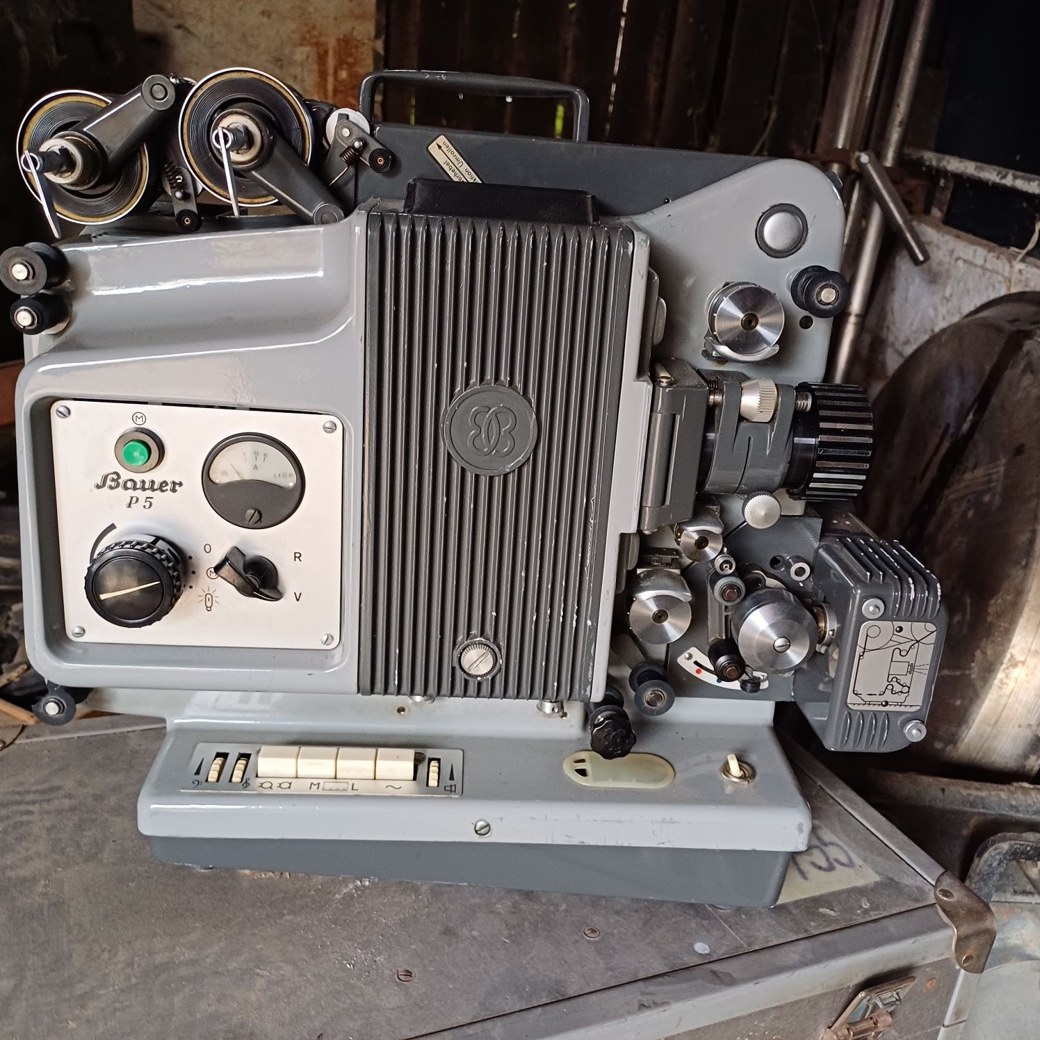 Videoproiector colectie Bauer P5