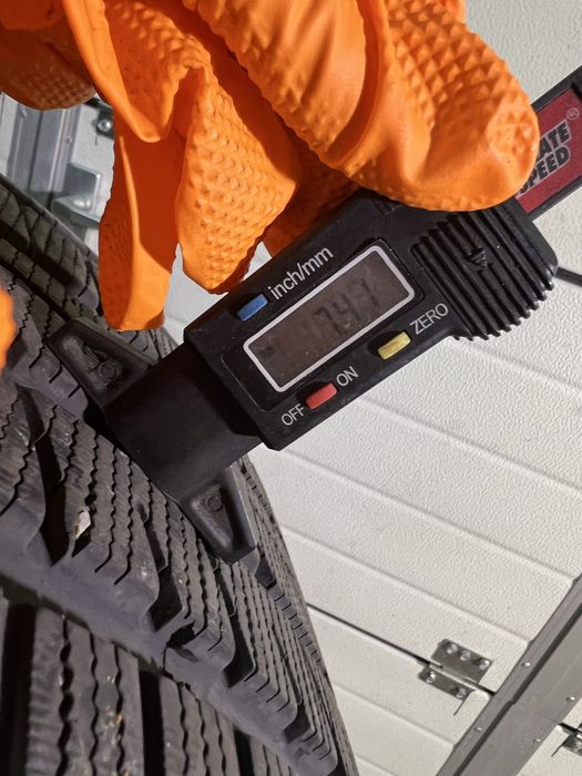 Anvelope Iarna APULUS 235/45R17 Dot 2024