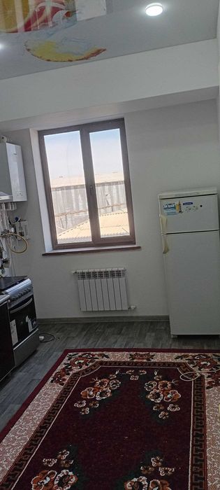 eski kritiy bozor tarafda 2 xona kvartira ijaraga beriladi