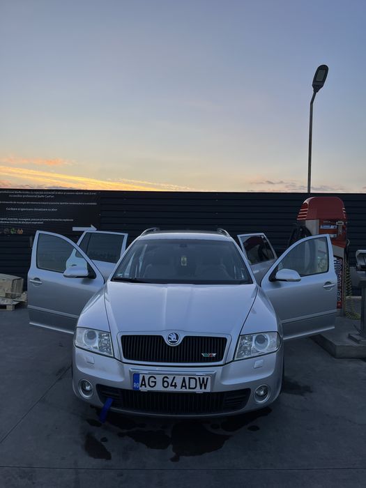 Skoda Octavia vRS 2.0 TDI 170 CP XENON WEBASTO JANTE 18