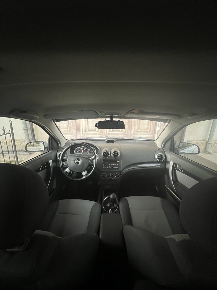 Chevrolet Nexia 3. 4 avtomat