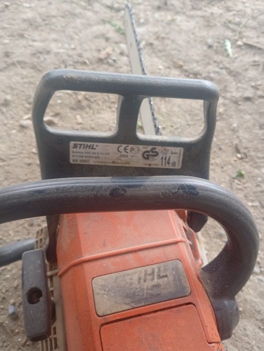 Vând drujba Stihl 250 in stare perfecta de fuctionare