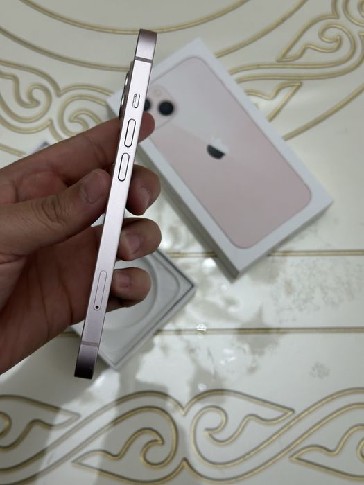 iPhone 13 128Gb в идеальном состоянии