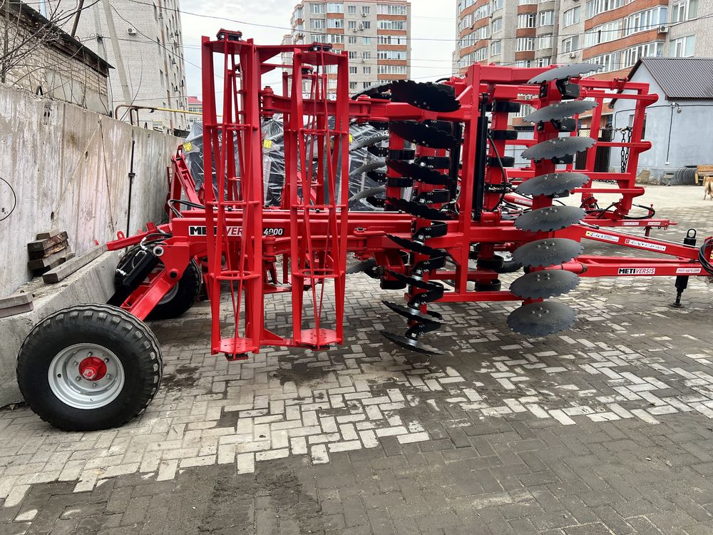 Продам трактор лущильник в Казахстане
