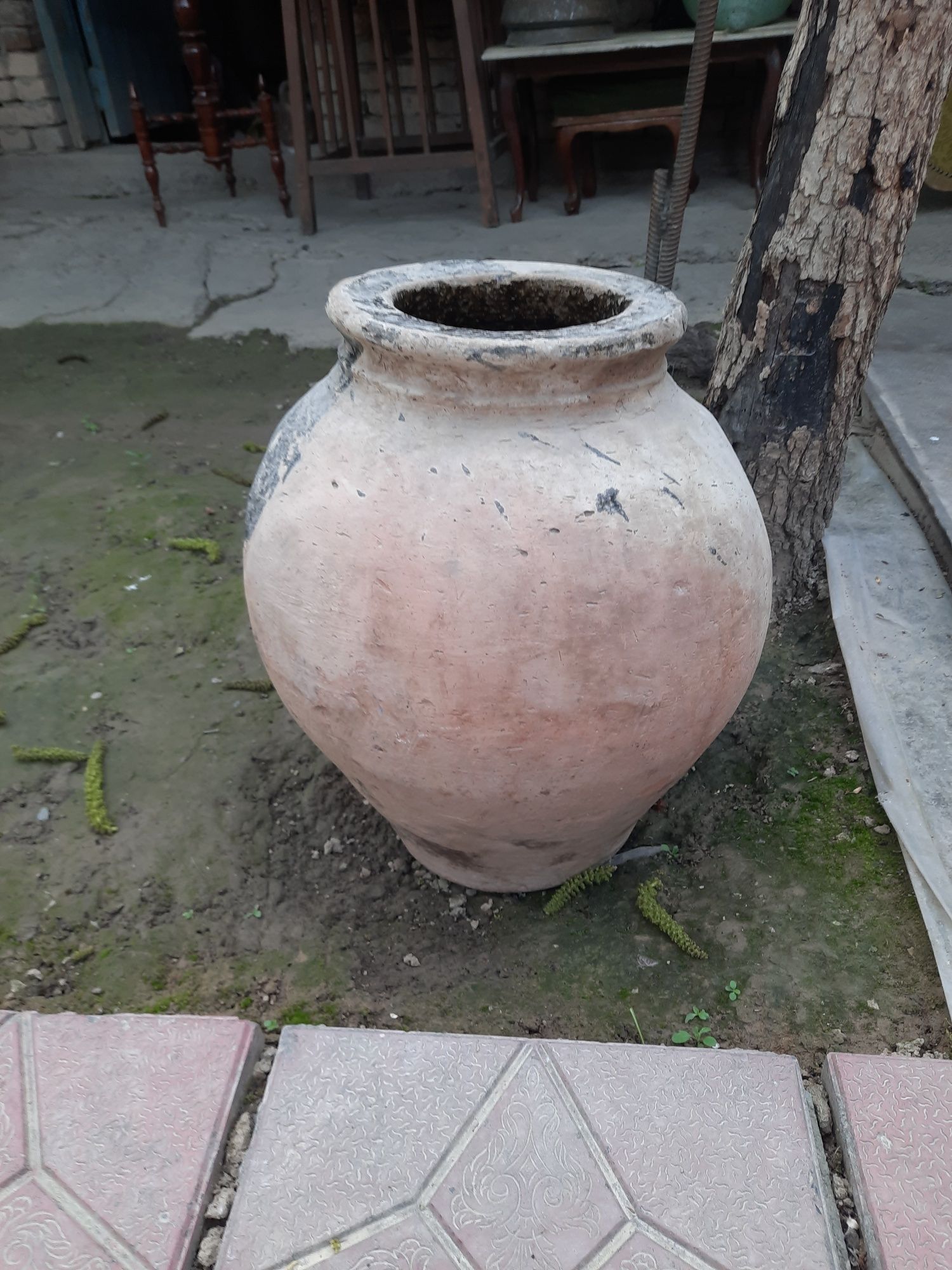 Продается антикварные столик.