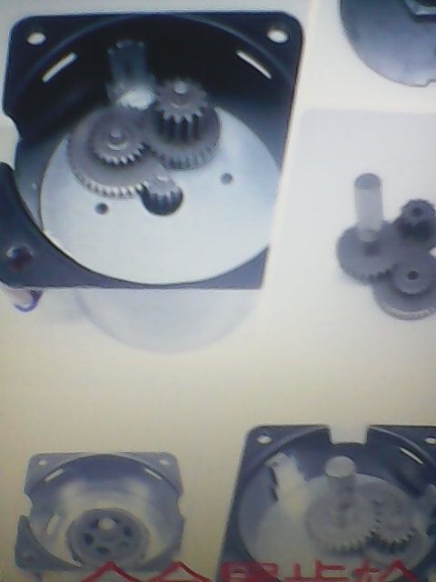 Мотор за инкубатор.  Система за превъртане на яйцата в инкубатора.