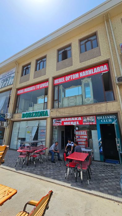 Noturar bino sotiladi