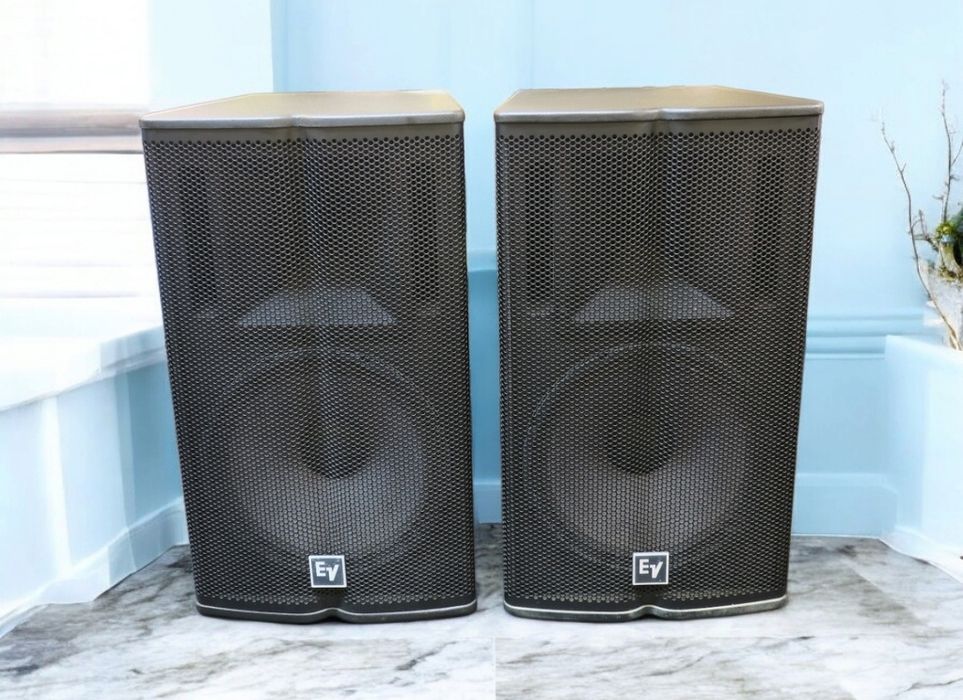 Эстрадные колонки Electro-Voice TX1152