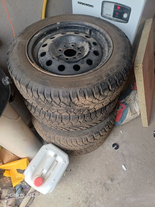 Шины с дисками зимни