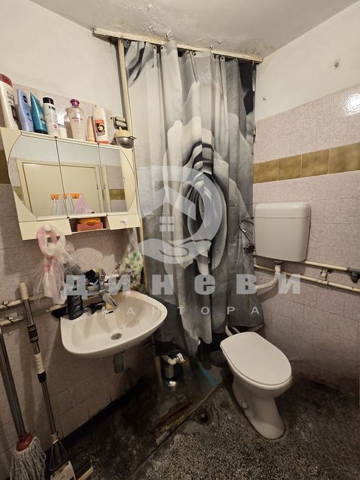 Продава се Тристаен апартамент в Стара Загора, Три чучура - север - 62 кв.м за 1037 €/кв.м - Снимка #10