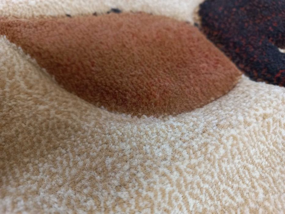 Качествен килим с релеф