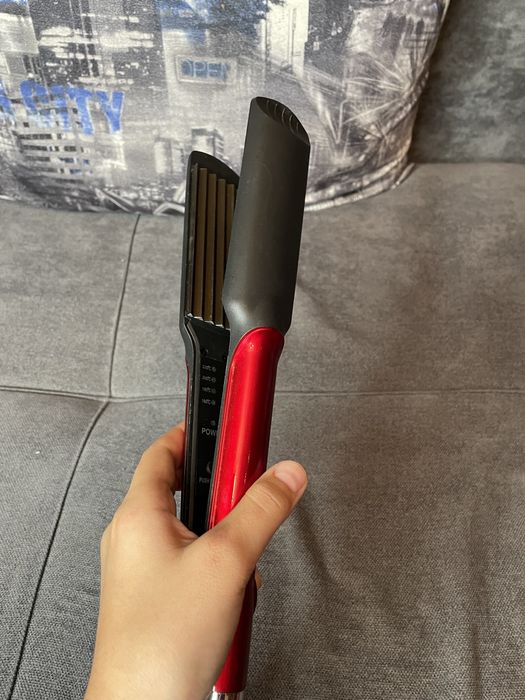 ПЛОЙКИ ДЛЯ ВОЛОС, гофре и выпрямитель, в идеальном состоянии