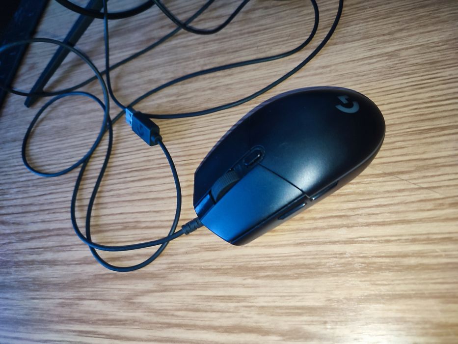 Logitech g102 wired gaming mouse RGB