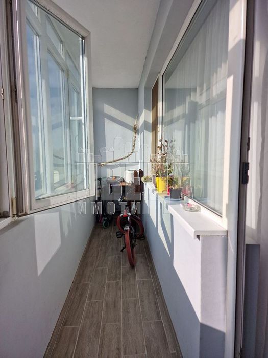 Продава се Двустаен апартамент в Варна, Цветен квартал - 64 кв.м за 1922 €/кв.м - Снимка #10