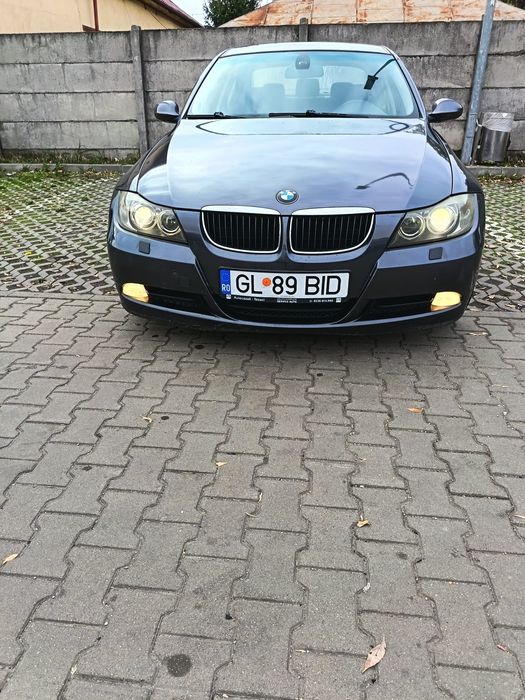 Bmw E90 2.0d 2008 xenon recaro navi PREȚ MIC!!!