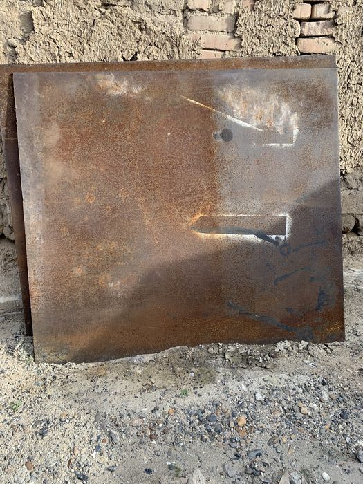 Продам лист металлический