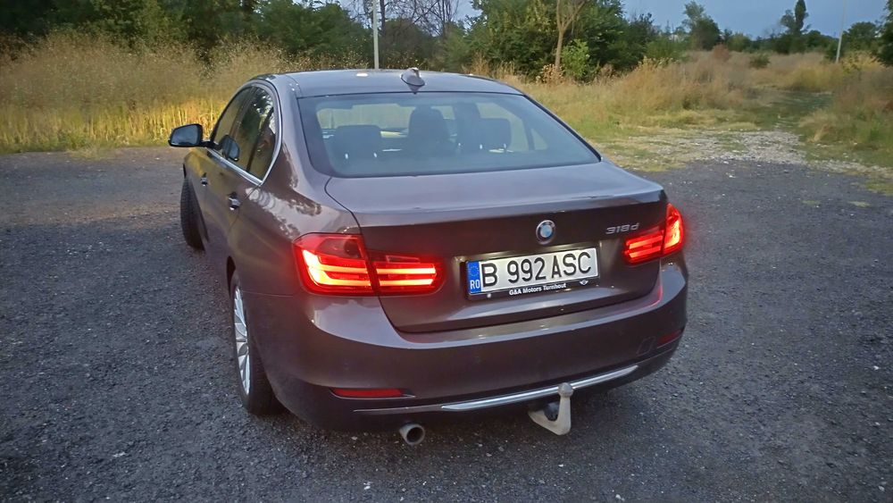 BMW- Seria 3-318D- Luxury Line