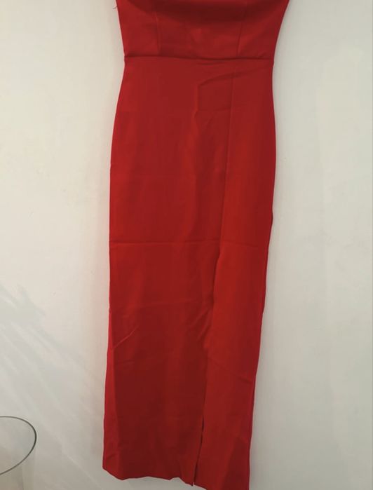 Rochie pe umeri, rosie cu puf