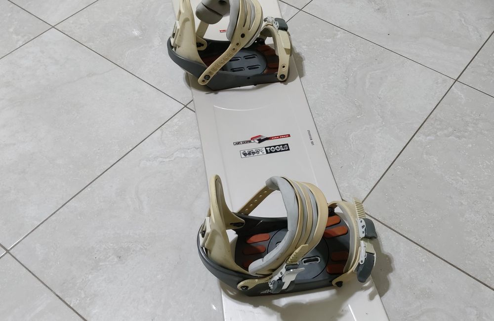 Placa snowboard Heavy Tools Flight triax 155 cm by Gudrun Geiblinger