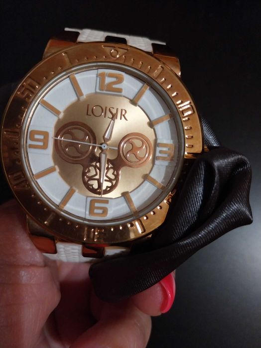 Дамски часовник на oxette нов