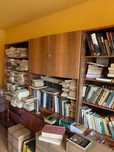 Biblioteca de vanzare