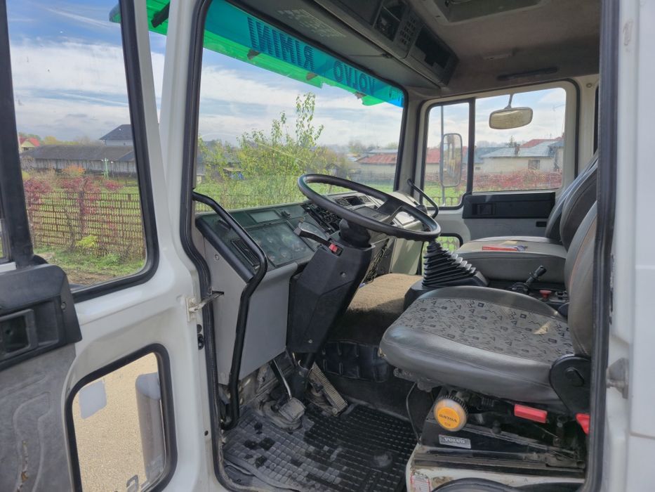 Volvo 7.5t basculabil macara