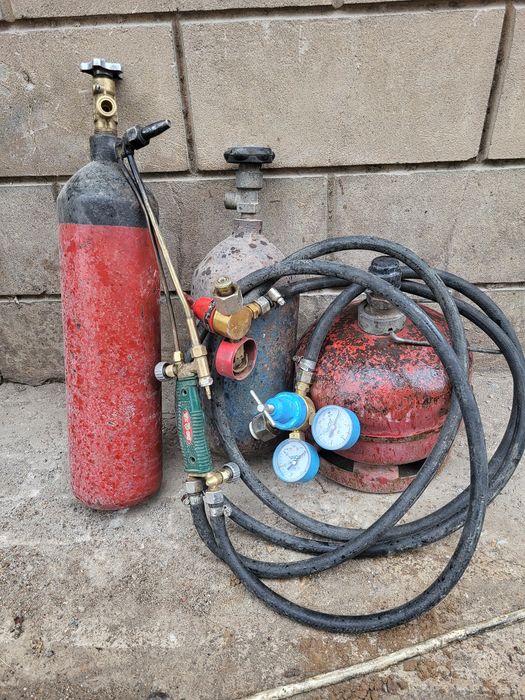 Продам мини резак . Автоген бочок . Кислородный баллон.  Кислород
