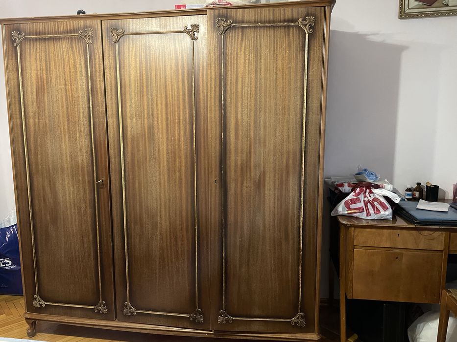 Деревянный шкаф шифоньер Болгария, газплита, зеркало трюмо деревянное