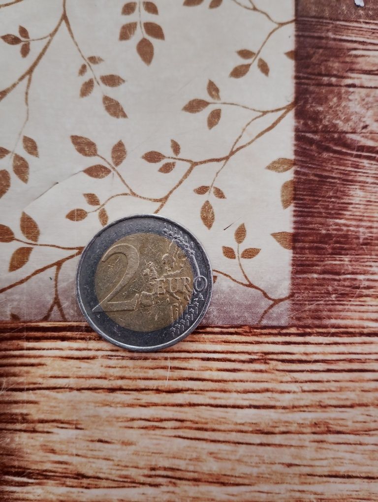 Продават се 2 евро.