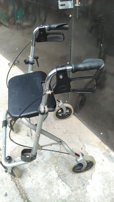 Rolator .Cadru Ajutator