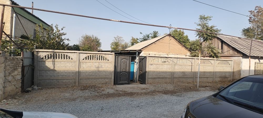 Navoiy shaxrida Arzon NARXDA dala hovli sotiladi