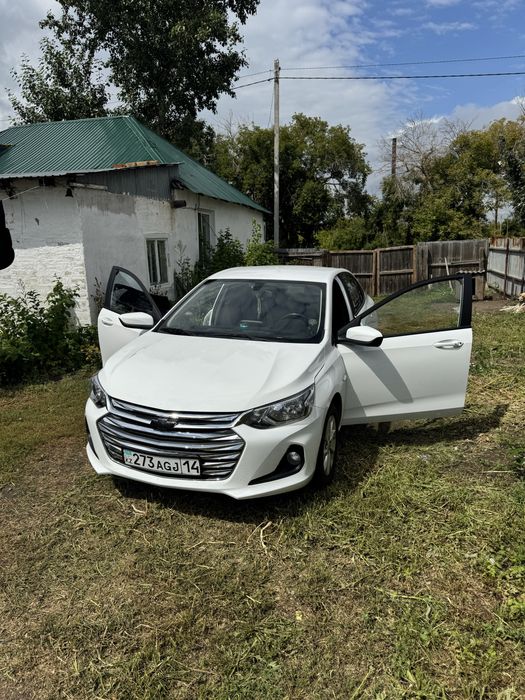 Chevrolet Onix Turbo в идеальном состоянии