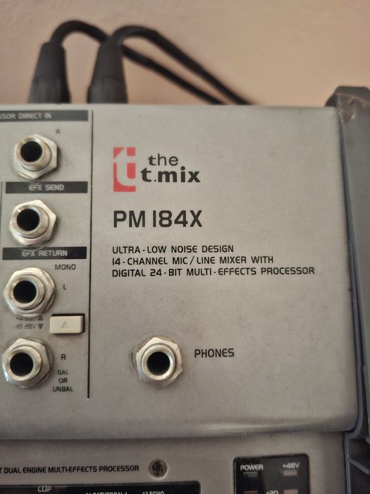 Power mixer смесителен пулт