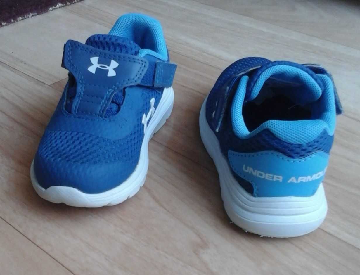 Adidași copii marca Under Armour, marimea 21,  made în Vietnam.