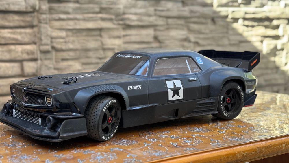 1/7 Arrma Felony 6s RTR