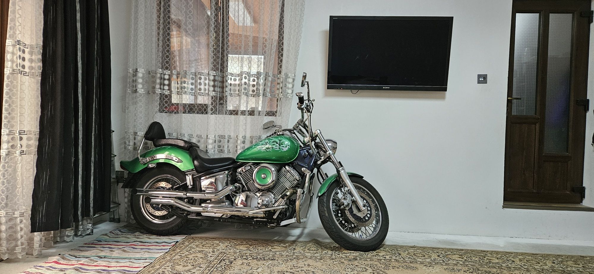 Motocicleta Chopper Yamaha Dragstar xvs1100
