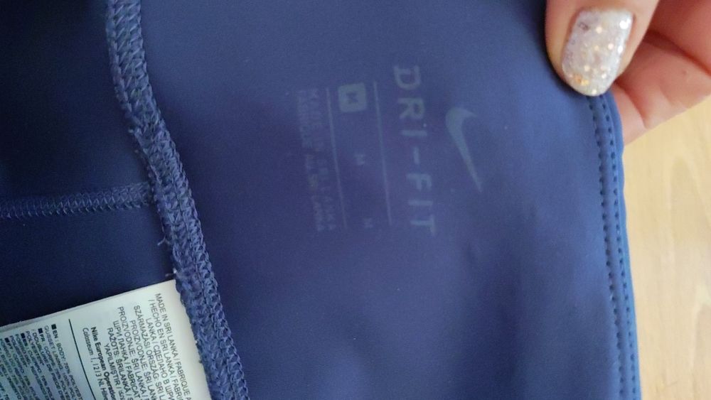 Клин Nike размер М обличан веднъж, като нов