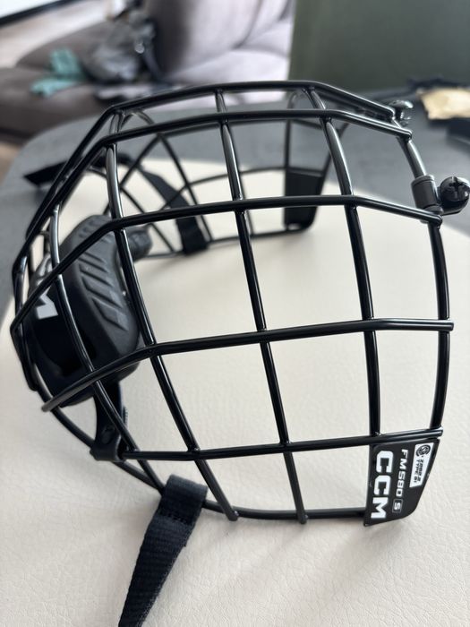 Хокейна маска CCM