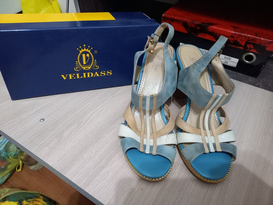 Босоножки 38 размер