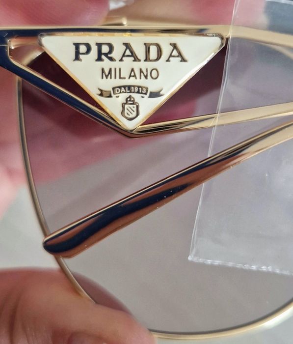 Оригинални слънчеви очила Prada