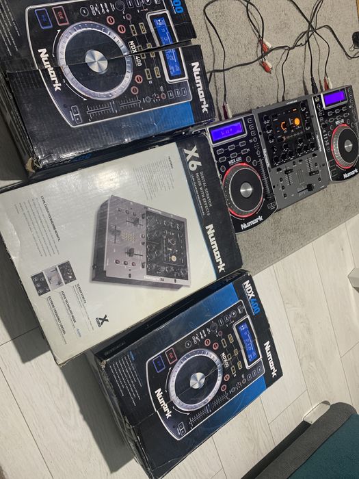 Mixer Digital Scratch Numark X6 + 2 Player DJ Numark NDX 400