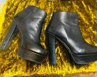 Botine cu toc negre piele