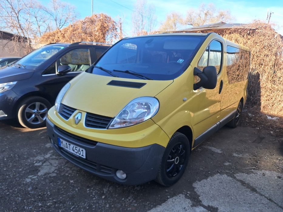Renault Trafic 2.0 Diesel / 8+1 Locuri / Unic Proprietar