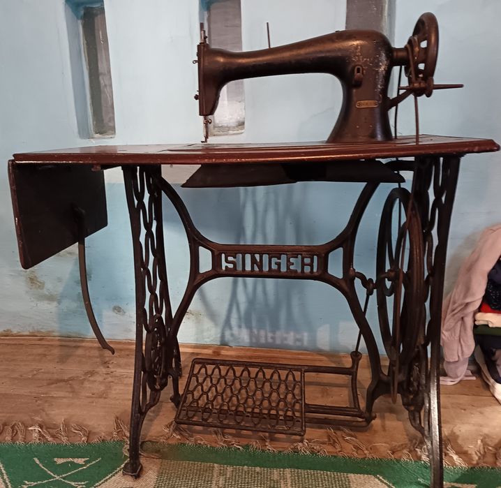 Vând mașină de cusut Singer, utilizată,curea ruptă, reparabilă