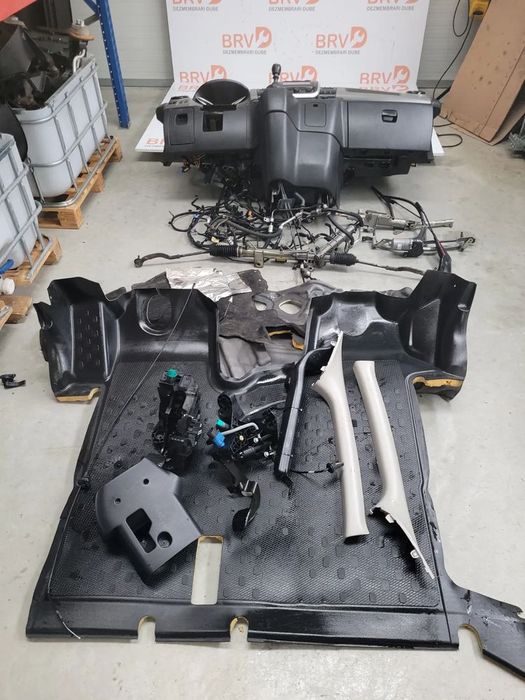 Kit complet de schimbare volan pe stanga model cu AC pentru Renault Tr