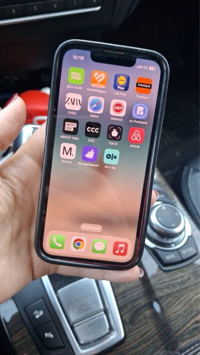 Iphone 13 mini цвят бордо .