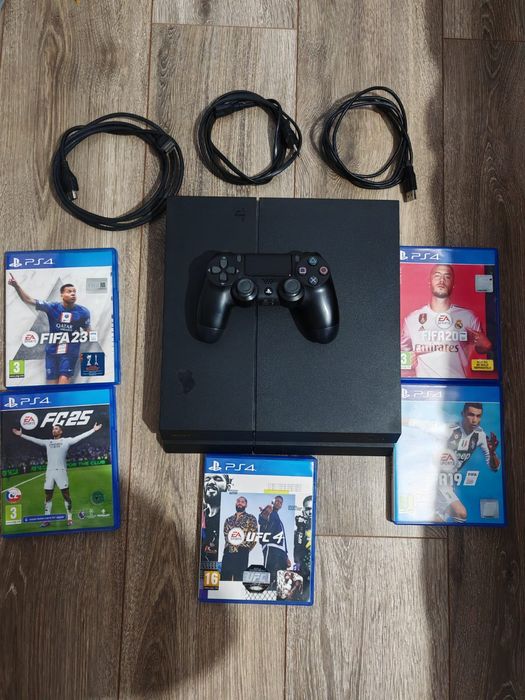 Playstation PS4 plus 5 jocuri