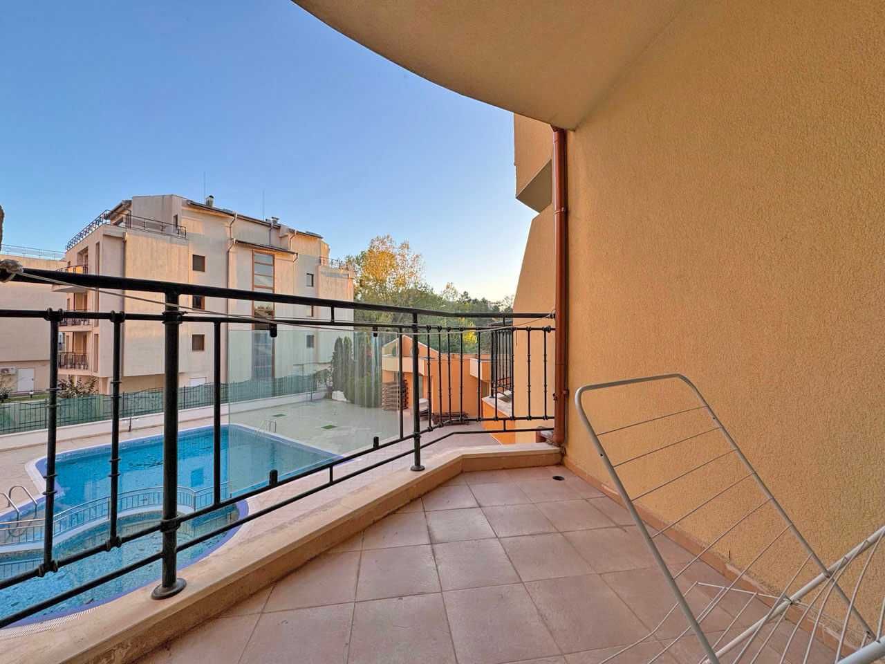 Продава се Двустаен апартамент в к.к. Слънчев бряг - 72 кв.м за 931 €/кв.м - Снимка #9